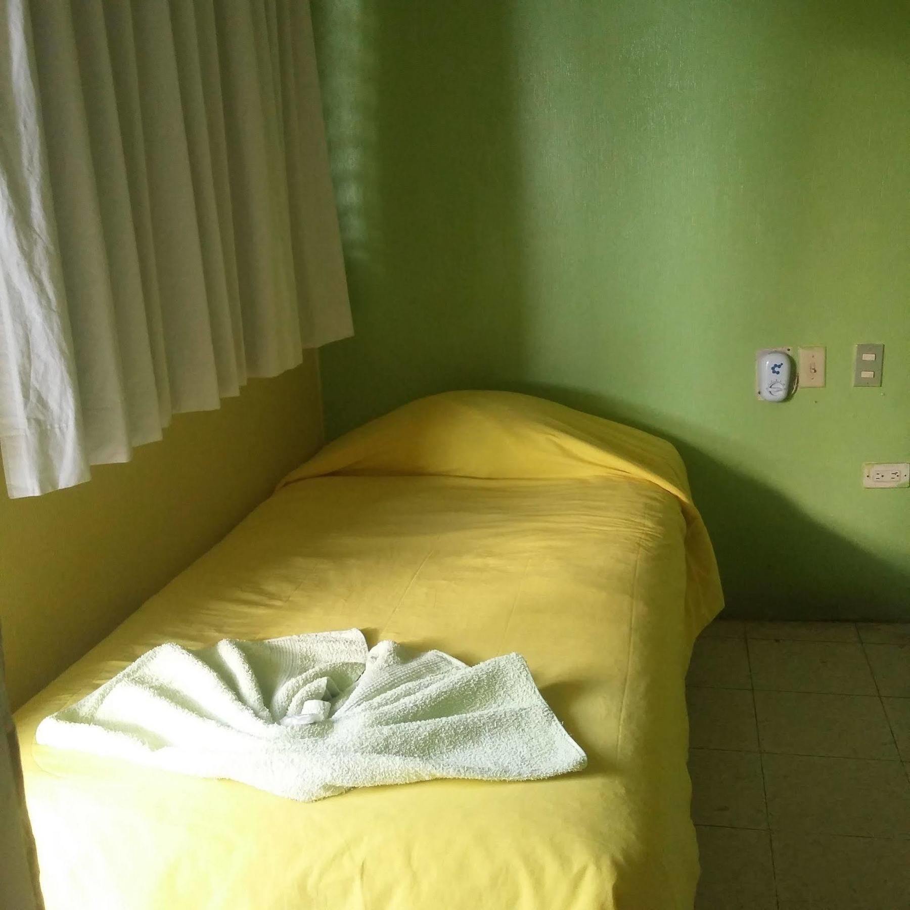 Green World Hotel ฟลอเรส ภายนอก รูปภาพ